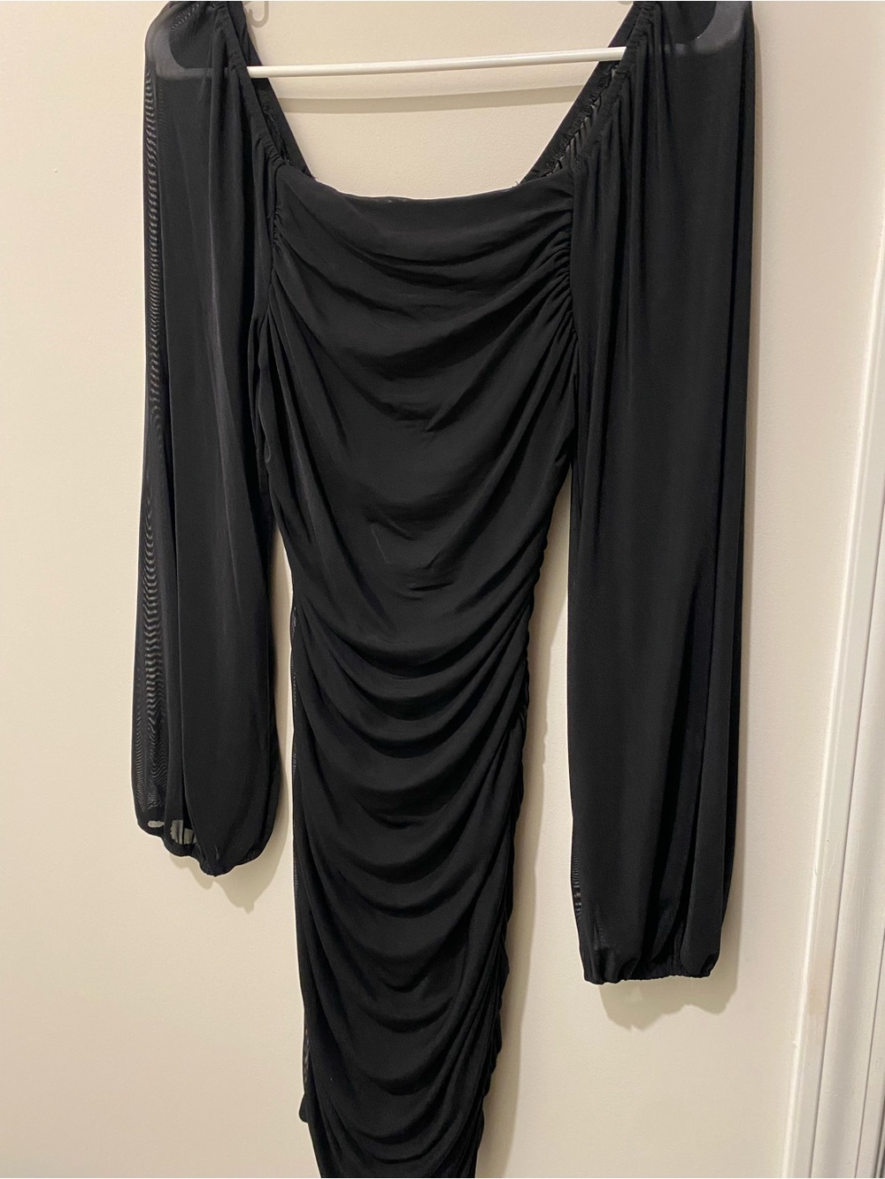 New With Tag Meroketty Black Long-Sleeve Ruched Midi Dress Size S..